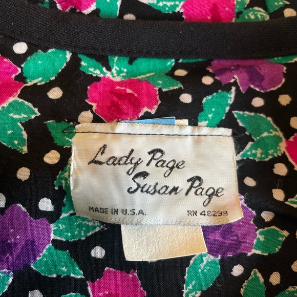 Floral Vintage Top with Peplum Flare Waist - Picture 9 of 10